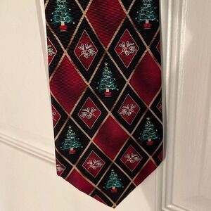 Seasonal Style by MMG Christmas tie Christmas Trees Mistletoe